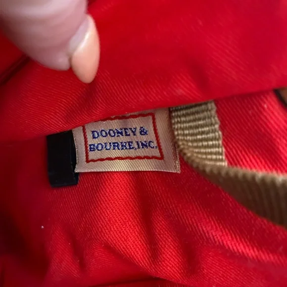 EUC Dooney & Bourke Pebble Grain Sierra Zip Zip Bark or Chocolate? - Picture 14 of 15